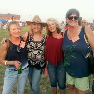 Meet your Posher, Janet